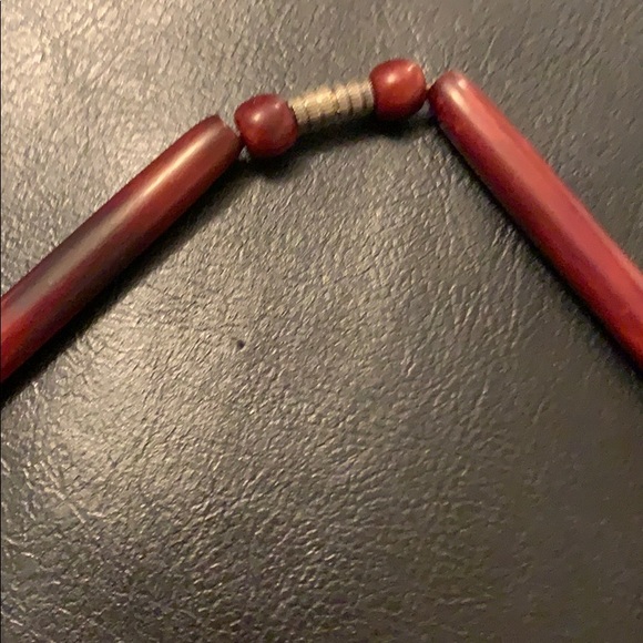 Necklace made of wood beads - Picture 3 of 3